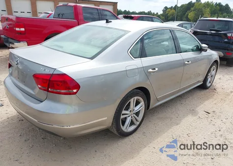 2013 Volkswagen Passat 2.0L Tdi Se z USA, uszkodzony, nr VIN 1VWBN7A30DC001615